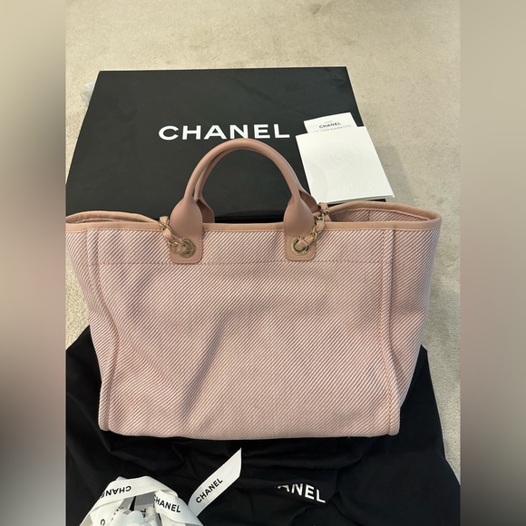 Chanel Deauville Pink Tote (Full set) - Picture 6 of 10
